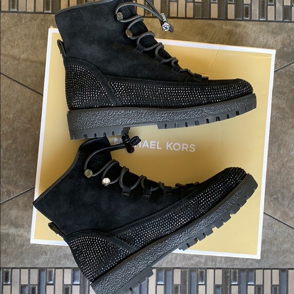 MICHAEL KORS MARLEY BOOTIE SUEDE BLACK - Picture 13 of 16